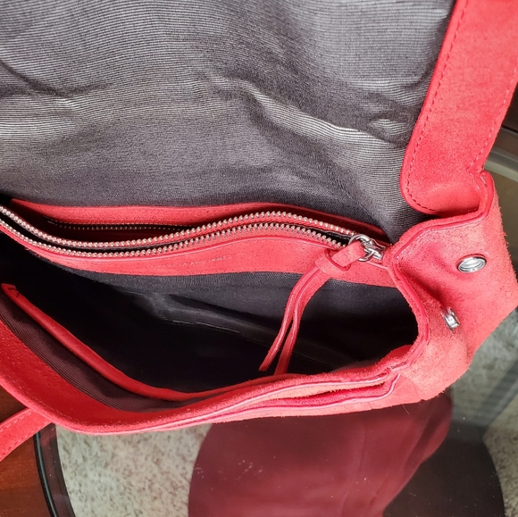 Elizabeth and James TRAPEZE SMALL SEUDE CROSSBODY - Picture 14 of 16